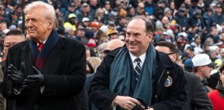 Usa, licenziato il segretario della Marina John Phelan