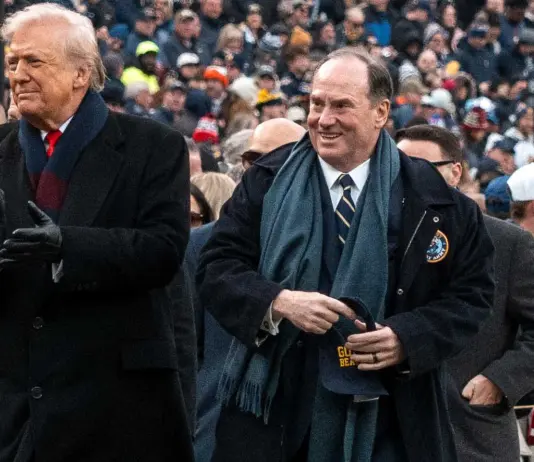 Usa, licenziato il segretario della Marina John Phelan