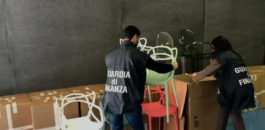 Falso made in Italy, l’operazione “Gamba corta” porta a 14 denunce