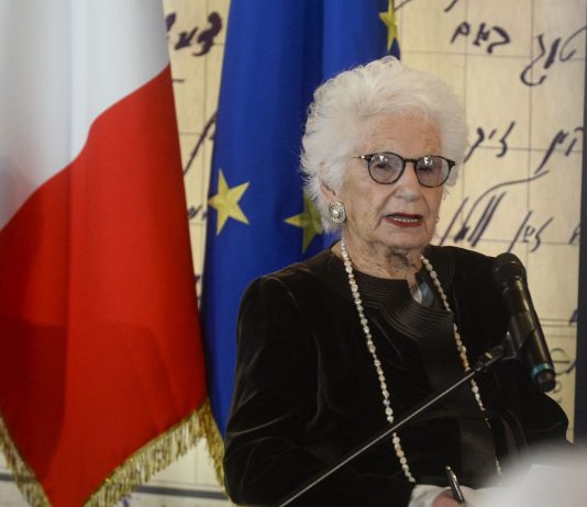 Liliana Segre al Memoriale della Shoah: “Mondo dell’odio sempre più vasto, ho 96 anni e mi scrivono ‘perché non muori?'”