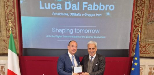 Iren, Luca Dal Fabbro premiato “Top Manager 2025” durante la cerimonia di apertura del Master SAFE