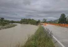 Maltempo al Centro-Sud, frane in Abruzzo e Marche. Sospesa la linea ferroviaria Adriatica