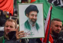 L’Iran chiede ai giovani di formare catene umane davanti alle centrali elettriche. Times “Mojtaba Khamenei ricoverato in gravi condizioni”