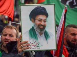 L’Iran chiede ai giovani di formare catene umane davanti alle centrali elettriche. Times “Mojtaba Khamenei ricoverato in gravi condizioni”