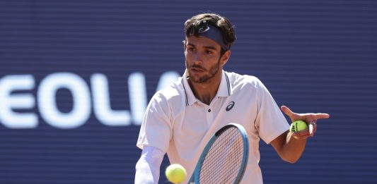 Musetti debutta con una vittoria a Madrid, battuto Hurkacz in due set. In campo Sinner