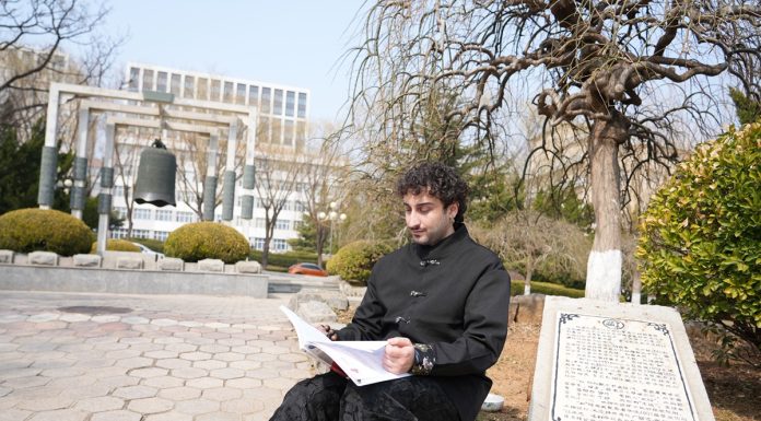 Dalla Sicilia a Dalian, un giovane italiano insegue i suoi sogni con il “nuovo stile cinese”