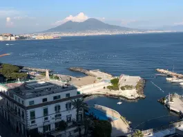 Al via la stagione balneare a Napoli, off limits Bagnoli e Gaiola