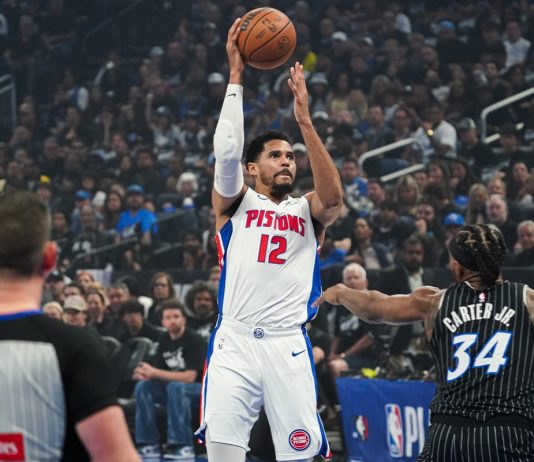 Detroit e Houston allungano la serie nei playoff Nba, Cleveland sul 3-2
