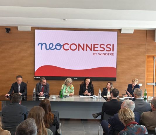 Wind Tre, con il programma di educazione digitale NeoConnessi +8% di competenze negli studenti delle elementari