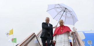 L’attacco di Trump al Papa “È un debole, pessimo su politica estera”. Nessun passo indietro “Ha torto”. Leone risponde “Non ho paura”