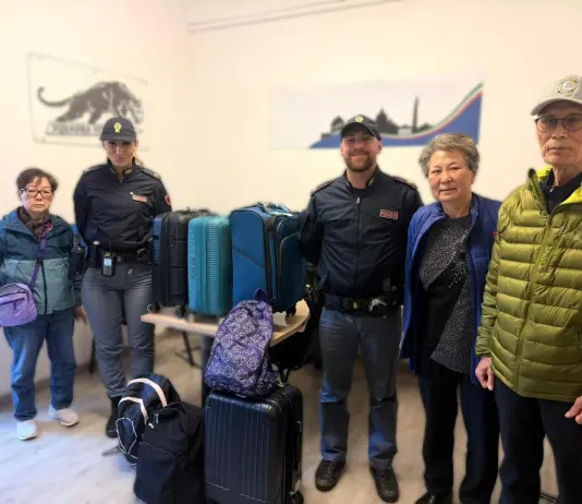 Turisti coreani derubati a Roma, due ladri denunciati e bottino recuperato dalla Polizia