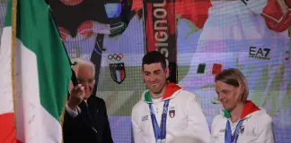 I portabandiera azzurri di Milano-Cortina riconsegnano il tricolore al Quirinale, Mattarella “Scritta pagina indimenticabile”