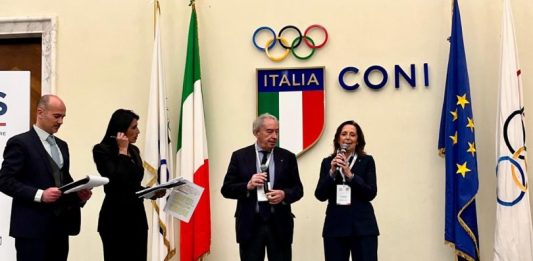 Rauti riceve il Premio Città di Roma “Riconoscimento al valore educativo e sociale dello sport e ai principi della Cultura della Difesa”