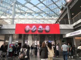 Il ministro Mazzi in visita al Salone del Mobile “Vetrina del design che attrae turisti da tutto il mondo”