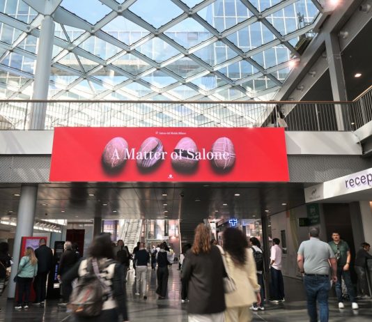 Il ministro Mazzi in visita al Salone del Mobile “Vetrina del design che attrae turisti da tutto il mondo”