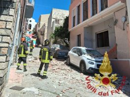 Crolla una palazzina nel centro storico ad Arzachena, nessun ferito
