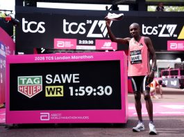 Maratona di Londra da record, Sawe è il primo uomo a scendere sotto le due ore