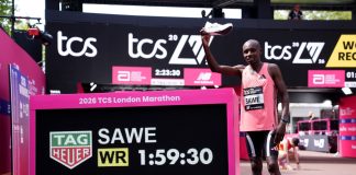 Maratona di Londra da record, Sawe è il primo uomo a scendere sotto le due ore