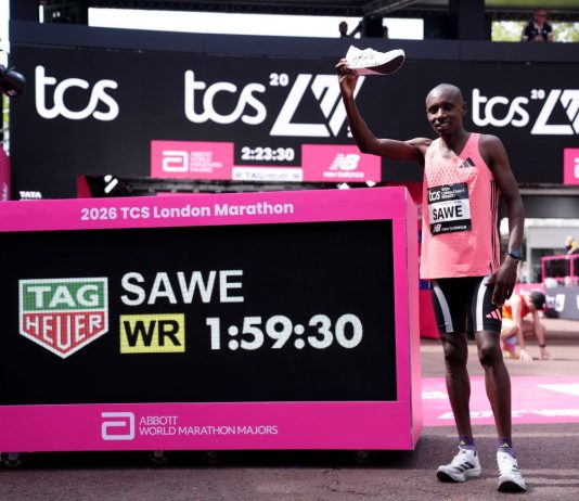 Maratona di Londra da record, Sawe è il primo uomo a scendere sotto le due ore