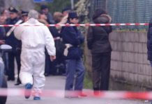 Omicidio-suicidio a Bisceglie, 61enne spinge la moglie dal balcone e poi si butta anche lui