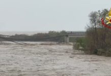Maltempo al Centro-Sud, crolla il viadotto Trigno in Molise. Interrotta la SS 16 Adriatica / Video