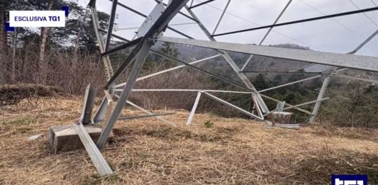 Sabotaggio alla linea elettrica, ripercussioni sull’oleodotto che da Trieste porta il petrolio fino all’Europa Centrale / Video
