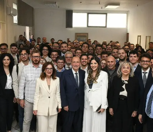 Regione Siciliana, firmati alla presenza di Schifani 116 contratti di lavoro a tempo indeterminato