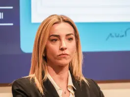 Silvia Salis “Io l’anti-Meloni? Se me lo chiedesse il centrosinistra unito, ci penserei”. Poi precisa “Non voglio venir meno al mandato di sindaca”