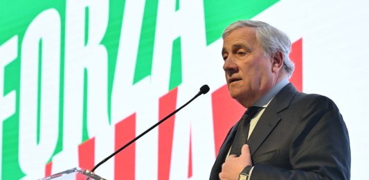 Da Marina e Pier Silvio Berlusconi fiducia a Tajani, “Visione unitaria per il rilancio di Forza Italia”