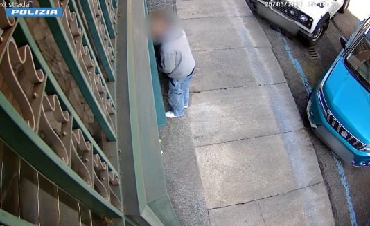 Derubava gli anziani fingendosi un Carabiniere, un arresto a Torino