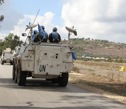 Massicci raid israeliani in Libano, Idf colpiscono anche un mezzo italiano Unifil. Tajani e Crosetto “Nessun ferito, chiederemo spiegazioni”