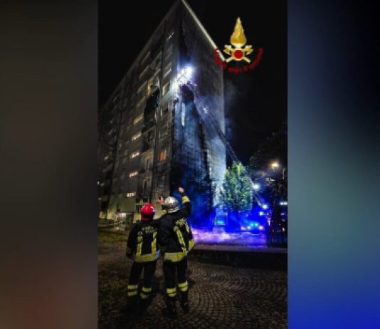 Incendio in un palazzo a Torino nel quartiere Mirafiori Sud, nessun ferito