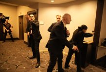 Attentato contro Trump, presidente Usa è salvo. Arrestato un uomo. Il Tycoon “Il mio è un lavoro pericoloso”