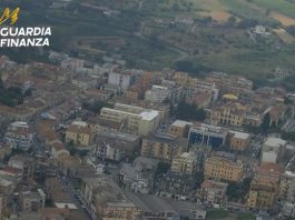 Usavano cellulari in carcere per comunicare con i clan della ‘ndrangheta: 46 rinvii a giudizio / Video