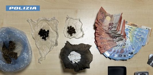 La Polizia trova droga in casa: arrestato un 47enne nel Milanese