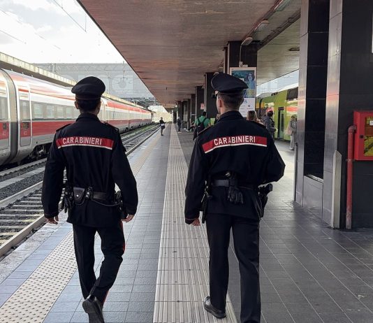 Ragazzina 17enne palpeggiata alla stazione Termini di Roma, arrestato un 39enne