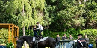 L’Arma dei Carabinieri incontra un folto gruppo di ragazzi: “Ascolto, attenzione e rispetto reciproco”