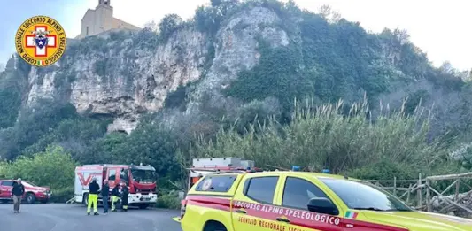 Ispica, un escursionista muore precipitando in una cava: recuperato il cadavere / Video