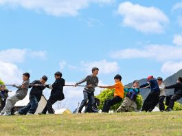 Cina: momenti di svago durante le vacanze per la Festa di Qingming (2)