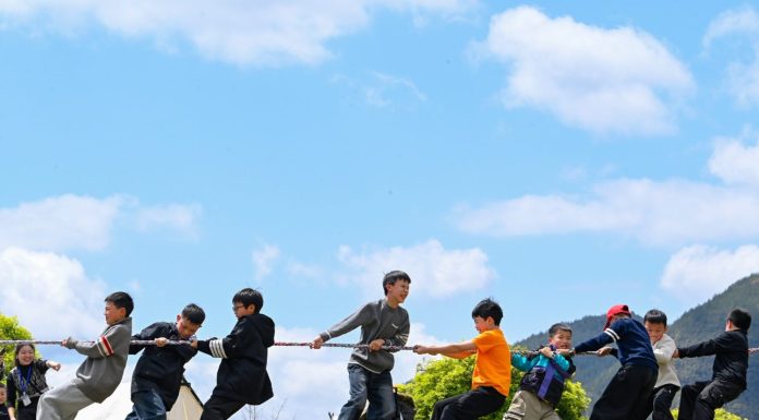 Cina: momenti di svago durante le vacanze per la Festa di Qingming (2)