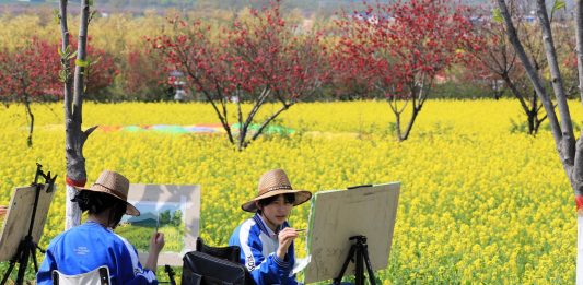 Cina: momenti di svago durante le vacanze per la Festa di Qingming (3)