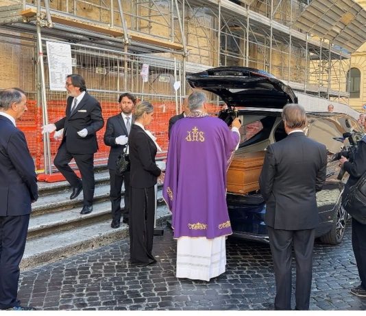 A Roma l’ultimo saluto a Roberto Arditti / Video