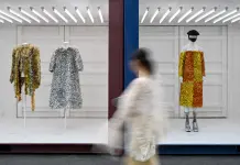 Maison Margiela punta sul mercato cinese con il debutto mondiale a Shanghai