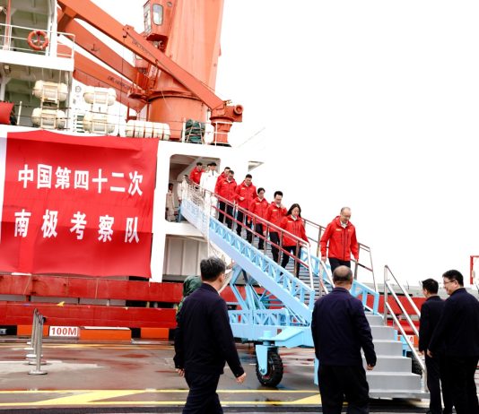 Cina: la rompighiaccio Xuelong rientra a Shanghai dopo la missione in Antartide (3)