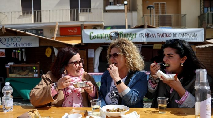 Italia: a Ladispoli al via la sagra del carciofo (1)