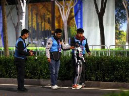 Cina: Beijing E-Town 2026, test su robot umanoidi per la mezza maratona (2)