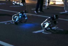 Cina: Beijing E-Town 2026, test su robot umanoidi per la mezza maratona (4)