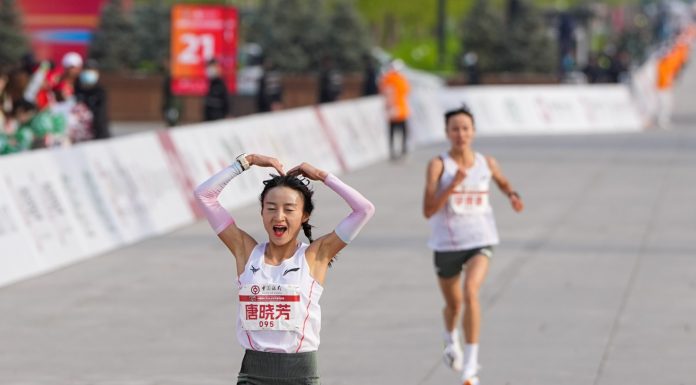 Cina: a Pechino si è svolta la Mezza Maratona 2026 (2)