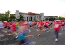 Cina: a Pechino si è svolta la Mezza Maratona 2026 (4)