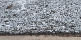 Cina: banchi di ghiaccio alla deriva sui fiumi Heilongjiang e Songhua (3)